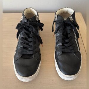 Dolce Vita - Black Leather Detail High Top Sneakers / Size 9.5